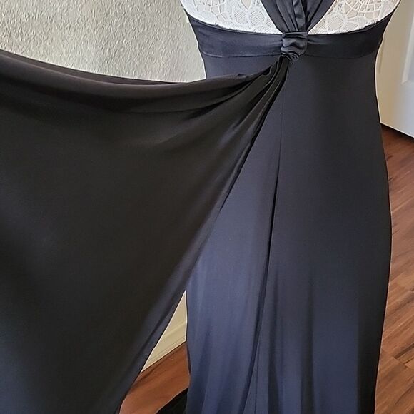 Laundry by Shelli Segal Formal Gown - Picture 6 of 7